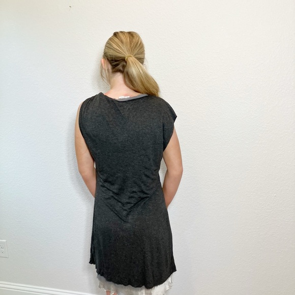 🔥MOVING SALE🔥 Anthropologie Dolan gray jersey dress twist shoulder Medium - Picture 6 of 11